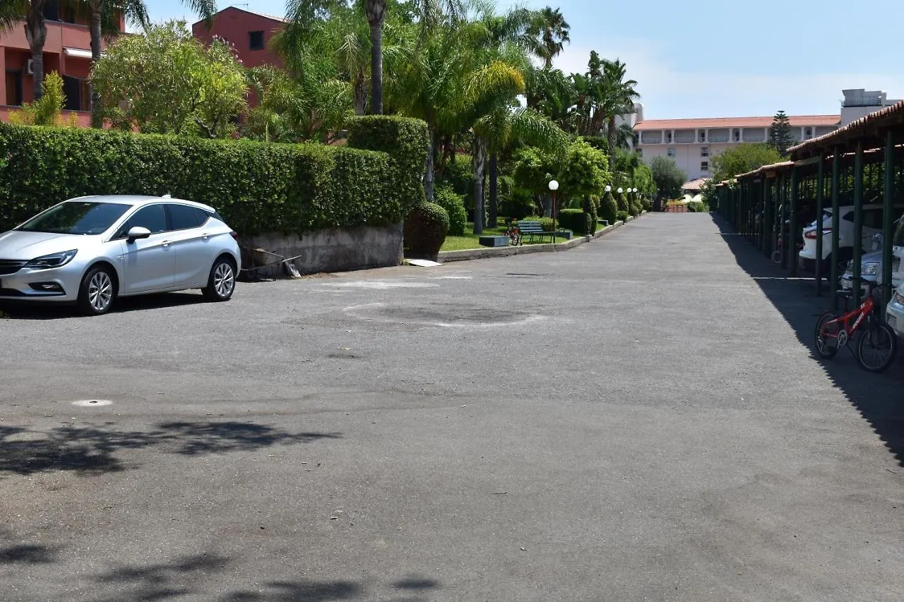 בית נופש גיארדיני נאקסוס Villa Recanati איטליה